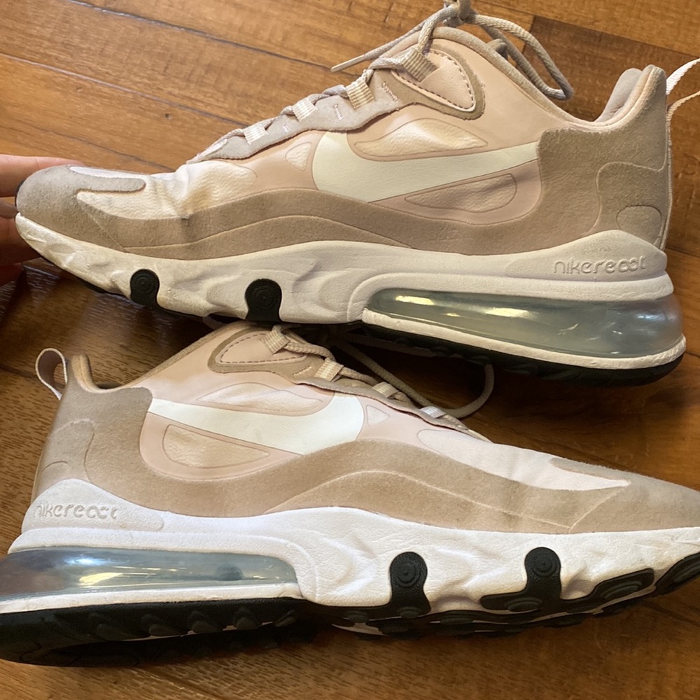 Nike Air 270 React
